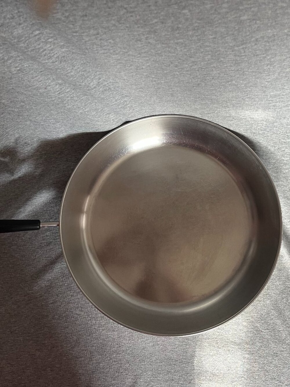 Revere Ware 1801 12 inch Copper Clad Bottom Skillet and Lid, Clinton Ill - Picture 7 of 12